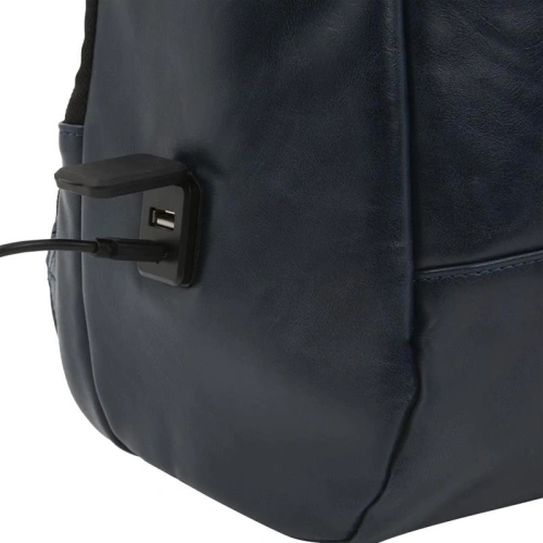 Kup Batoh z ekologické kůže s externím USB portem PURO Byday Classic Notebook 15.6 / tablet (černý) - PUR373BLK - {ean13} - Sklep Home Screen