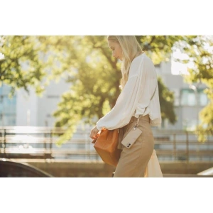 Kup Pasek na ramię Moshi Altra Body Strap do etui Moshi Altra 2020 (Sahara Beige) - MOSH137BEI - {ean13} - Sklep Home Screen