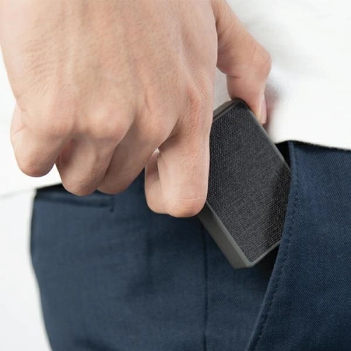 Kup UNIQ Síťová nabíječka Votre Slim Duo 20W USB-C + USB-A černá/uhlíkově černá - UNIQ359BLK - {ean13} - Sklep Home Screen