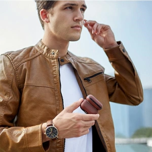 Buy UNIQ Terra Apple AirPods Pro Genuine Leather olive - UNIQ404OLI - {ean13} - Home Screen Store Europe