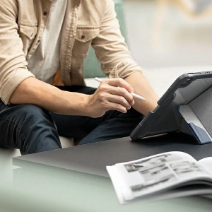 Kup Etui UNIQ Trexa Apple iPad 10.2 2019/2020/2021 (7., 8. i 9 generacji) Antimicrobial czarny/black - UNIQ450BLK - {ean13} - Sklep Home Screen