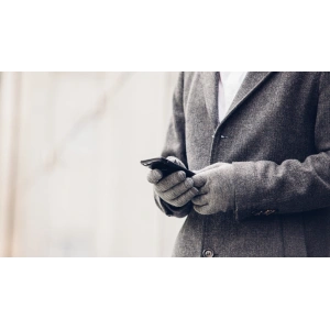 Buy Moshi Digits Touchscreen Gloves (M) (Light Gray) - MOSH206GRY - {ean13} - Home Screen Store Europe