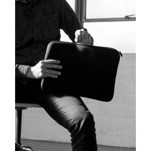 Buy Incase Classic Sleeve Apple MacBook 13 Pro (black) - INS011BLK - {ean13} - Home Screen Store Europe
