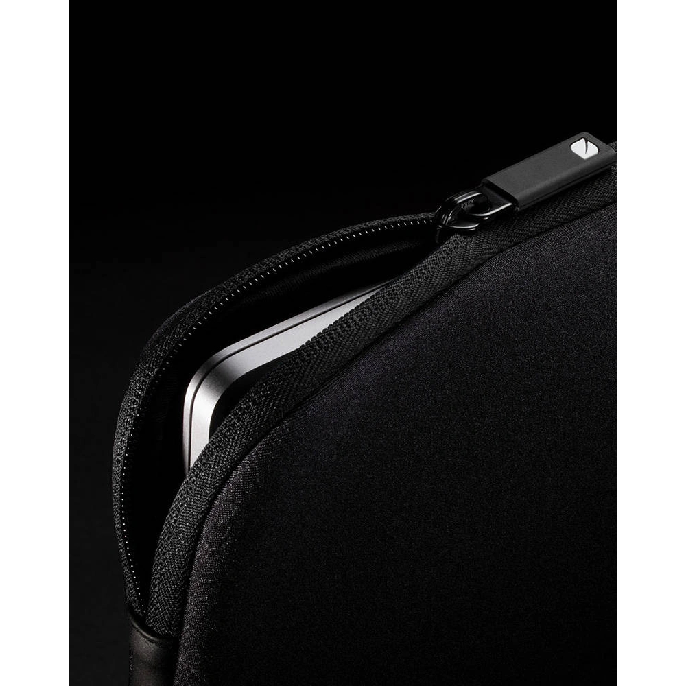 Etui Incase Classic Sleeve Apple MacBook 13 Pro (czarna)