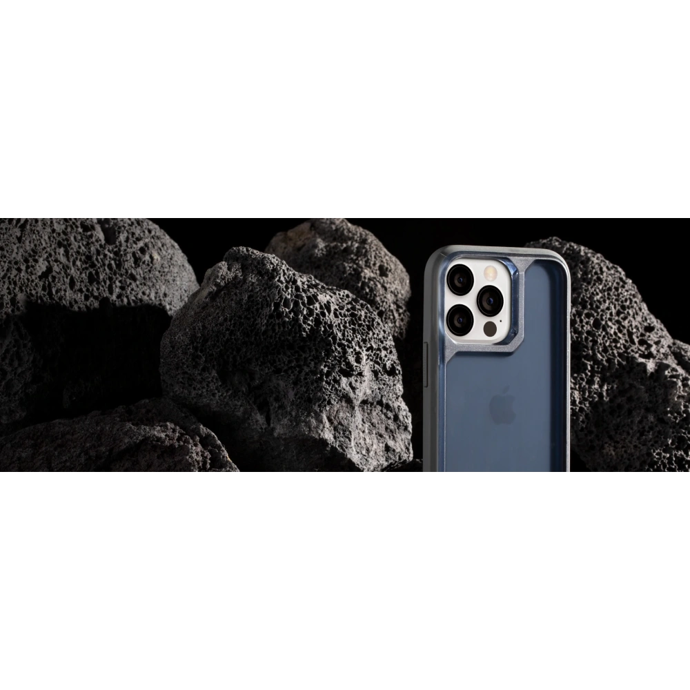 Etui Survivor Strong Apple iPhone 13 Pro (czarna)