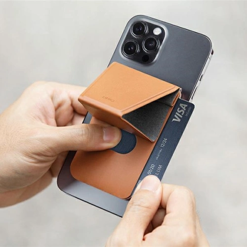 Buy UNIQ Lyft magnetic stand and card holder green - UNIQ602GRN - {ean13} - Home Screen Store Europe