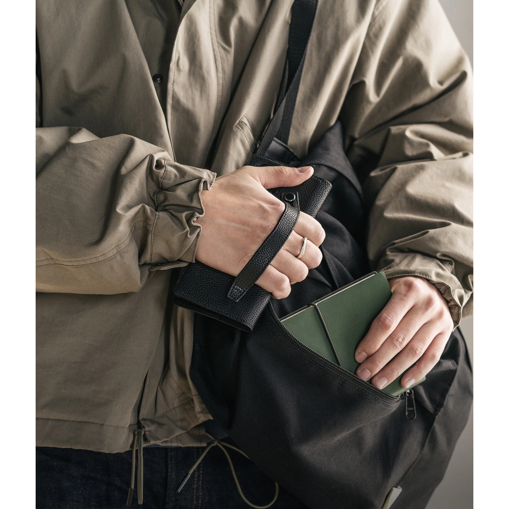 Etui Ringke Folio Signature EZ Strap Samsung Galaxy S22 Ultra Black