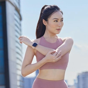 Pasek UNIQ Revix Apple Watch 4/5/6/7/SE/8/9/10 40/41/42mm Reversible Magnetic czarny-niebieski/black-blue