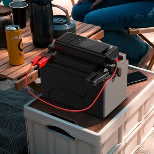 Autós inverter Baseus IGBT 300W 220V (CN/EU csatlakozó) fekete