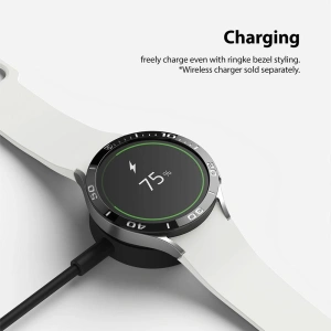 Kup Nakladă Ringke Bezel Styling Samsung Galaxy Watch 5/4 44mm oțel inoxidabil 44-01 Argintiu - RGK1619SSLV - {ean13} - Sklep Home Screen
