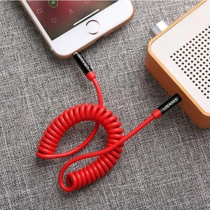 Kup Adapter USAMS Spring Audio-Klinke 3,5mm - 3,5mm 1,2m rot/red SJ256YP02 - USA033RED - {ean13} - Sklep Home Screen