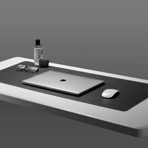 Kup Podložka pod myš Spigen LD302 Desk Pad 90x40cm Černá - SPN2322 - {ean13} - Sklep Home Screen