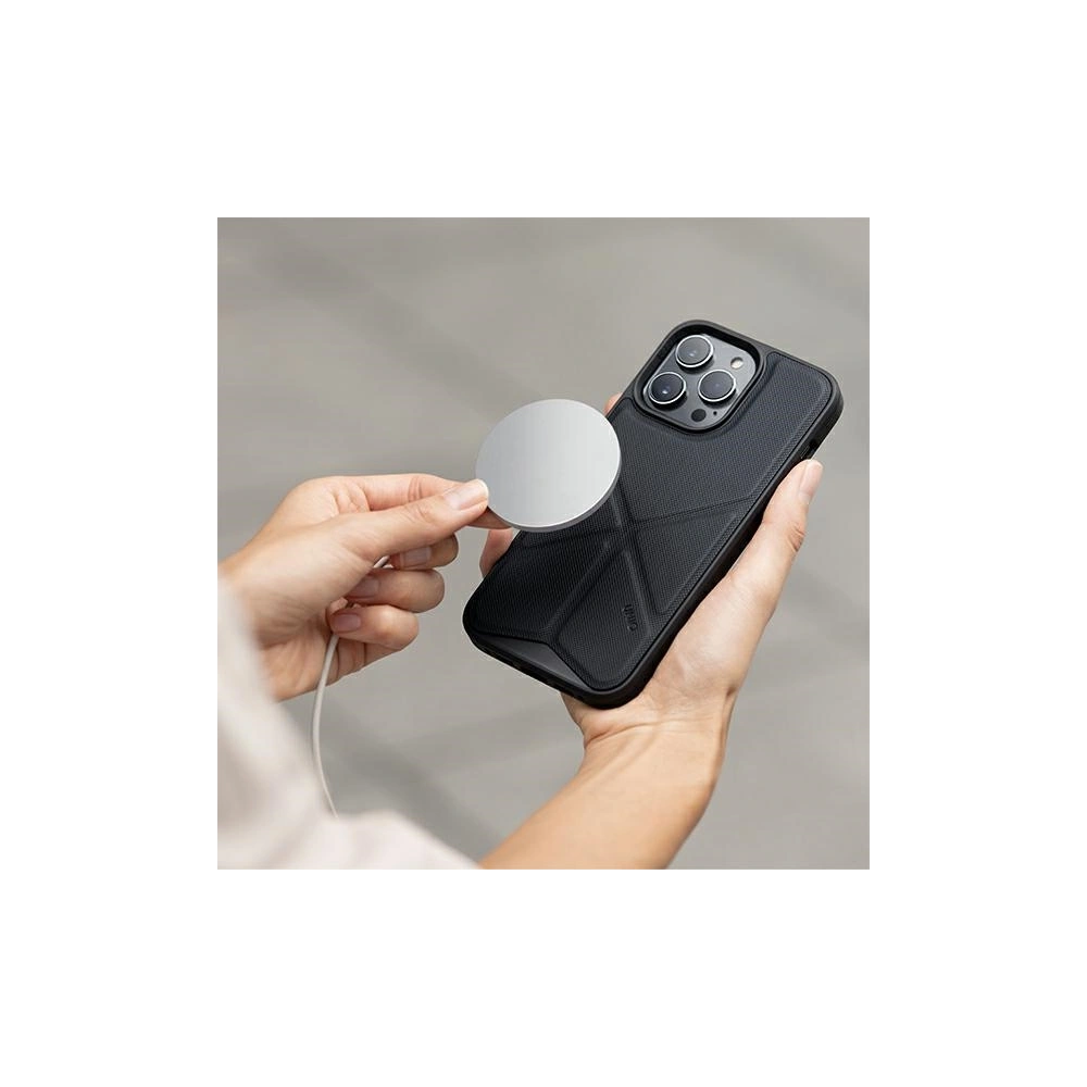 Etui UNIQ Transforma Apple iPhone 14 Plus / 15 Plus Magclick Charging czarny/ebony black