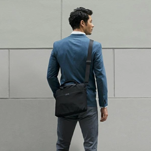 Kup Torba UNIQ Stockholm laptop Sleeve 16 cali niebieski/abyss blue - UNIQ756 - {ean13} - Sklep Home Screen