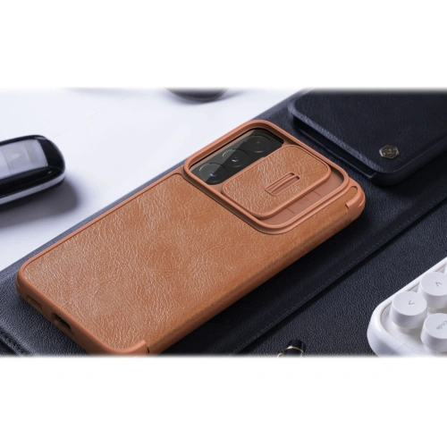 Kup Etui Nillkin Qin Leather Pro Samsung Galaxy S22 hnědá - NLK523 - {ean13} - Sklep Home Screen