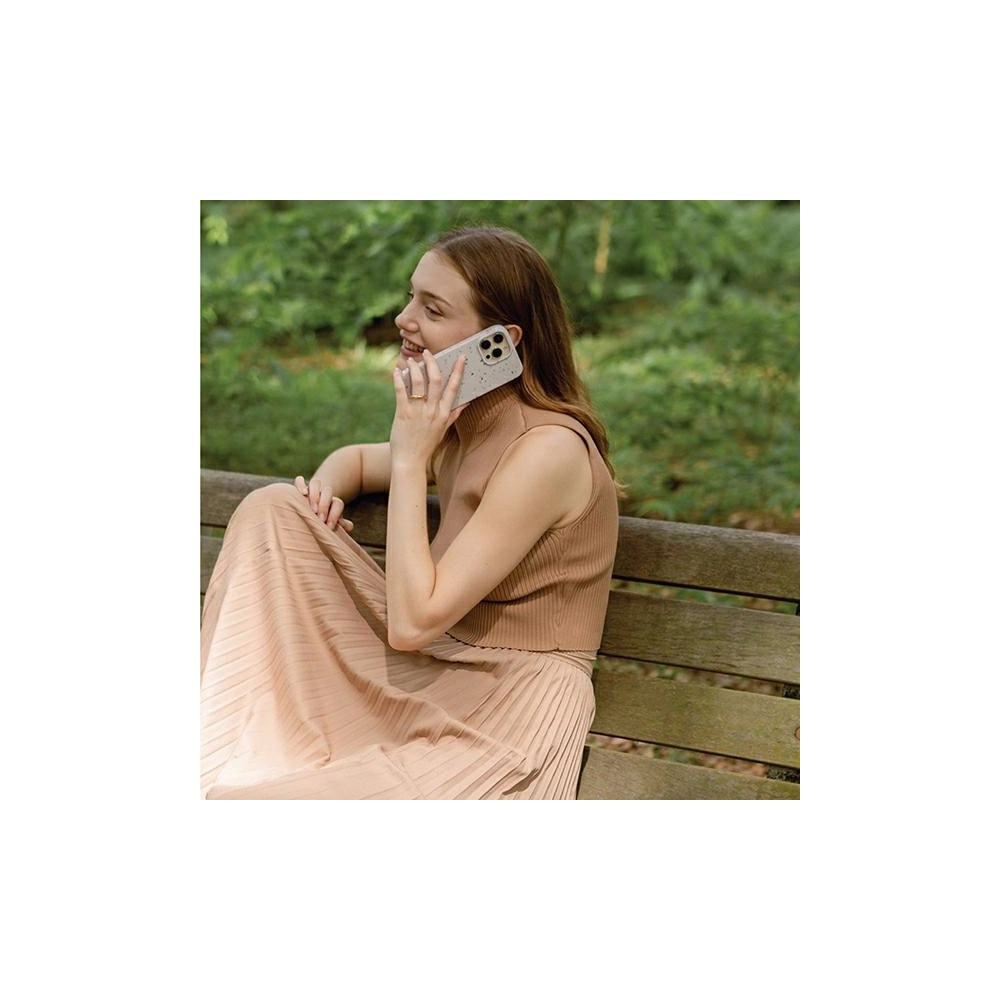 Etui UNIQ Coehl Terrazzo Apple iPhone 14 piaskowy/sandstone