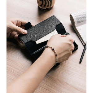 Kup Etui Ringke Signature EZ Strap Samsung Galaxy Z Fold 4 Black - RGK1714 - {ean13} - Sklep Home Screen