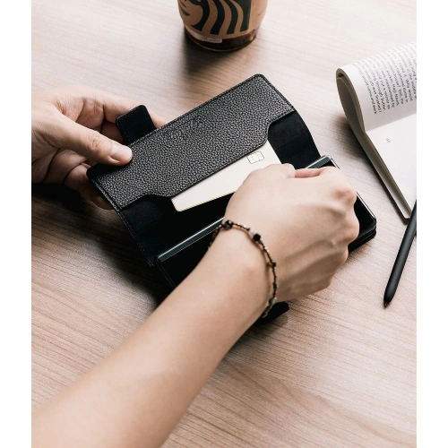Kup Etui Ringke Signature EZ Strap Samsung Galaxy Z Fold 4 Fekete - RGK1714 - {ean13} - Sklep Home Screen