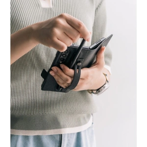 Kup Etui Ringke Signature EZ Strap Samsung Galaxy Z Fold 4 Black - RGK1714 - {ean13} - Sklep Home Screen