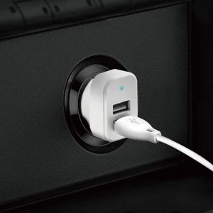 Kup Încărcător auto Dudao 2x USB 2.4A + cablu USB 3in1 Lightning/USB-C/microUSB alb (R7) - DDA24 - {ean13} - Sklep Home Screen
