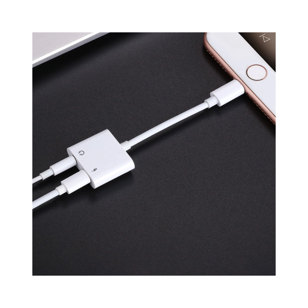 Adapter Joyroom słuchawkowy Lightning - Lightning/3,5mm mini jack biały (S-Y104)