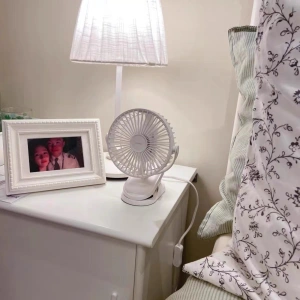Kup Přenosný stolní ventilátor Joyroom CheerSummer bílý (JR-CY363-white) - JYR399 - {ean13} - Sklep Home Screen