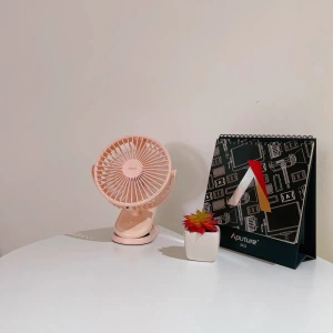 Kup Přenosný stolní ventilátor Joyroom CheerSummer s dálkovým ovládáním růžový (JR-CY363-RC pink) - JYR400 - {ean13} - Sklep Home Screen