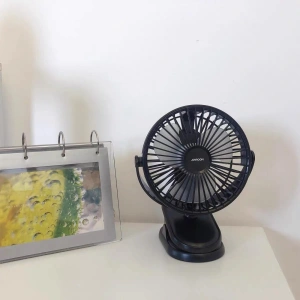 Kup Přenosný stolní ventilátor Joyroom CheerSummer s dálkovým ovládáním černý (JR-CY363-RC black) - JYR401 - {ean13} - Sklep Home Screen