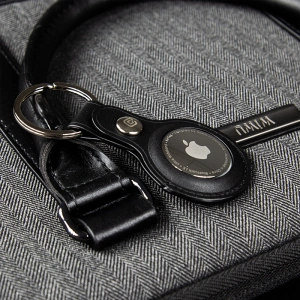 Kup Brelok Crong Leather Case with Key Ring Apple AirTag (czarny) - CRG352 - {ean13} - Sklep Home Screen