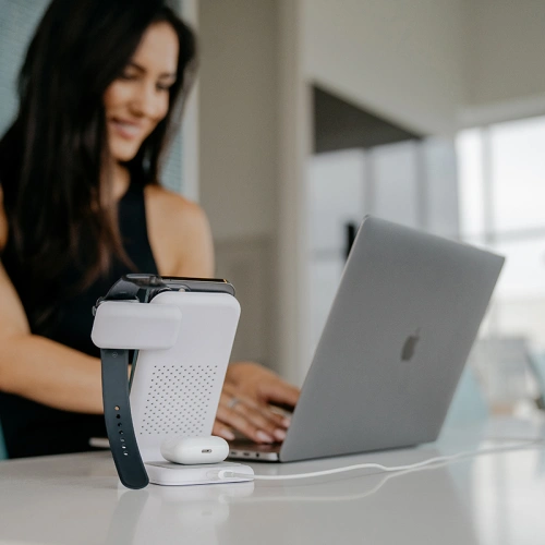Kup Încărcător wireless STM ChargeTree Swing 3 în 1 pentru Apple iPhone, AirPods și Watch (alb) - STM31 - {ean13} - Sklep Home Screen