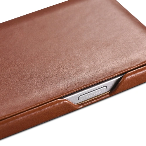 Kup Etui iCarer Curved Edge Vintage Folio Apple iPhone 13 hnědý - ICR284 - {ean13} - Sklep Home Screen