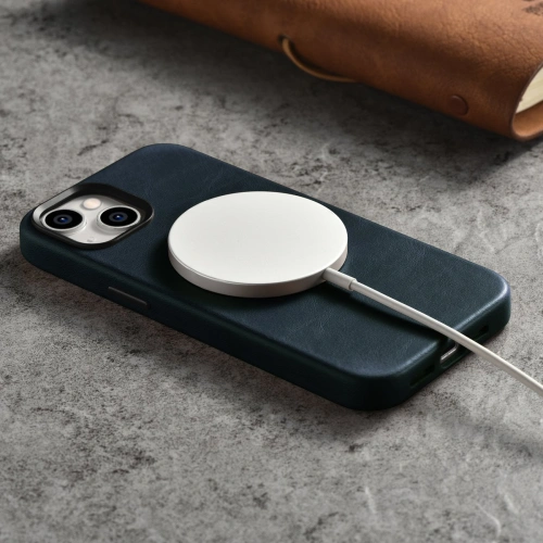 Kup Etui iCarer Oil Wax Premium Leather MagSafe Apple iPhone 14 tmavě modré - ICR326 - {ean13} - Sklep Home Screen