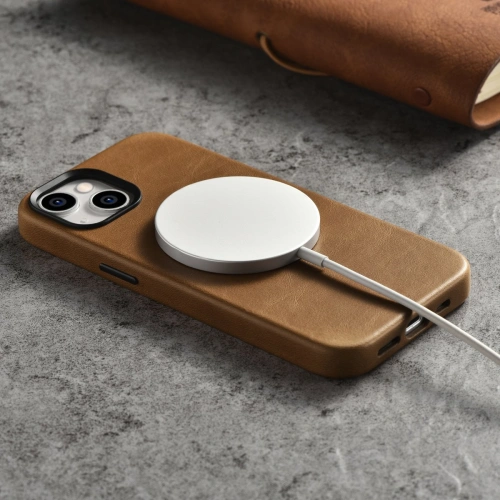 Kup Carcasa din piele premium cu ceară de ulei iCarer MagSafe pentru Apple iPhone 14 Plus / 15 Plus maro deschis - ICR334 - {ean13} - Sklep Home Screen