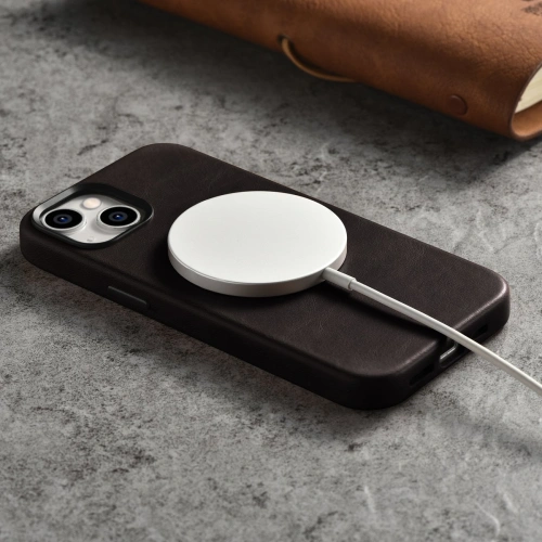 Kup Case iCarer Oil Wax Premium Leather MagSafe Apple iPhone 14 Plus / 15 Plus dunkelbraun - ICR337 - {ean13} - Sklep Home Screen