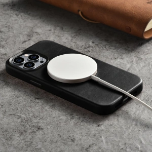 Kup Etui iCarer Oil Wax Premium Leather MagSafe Apple iPhone 14 Pro Max černé - ICR338 - {ean13} - Sklep Home Screen