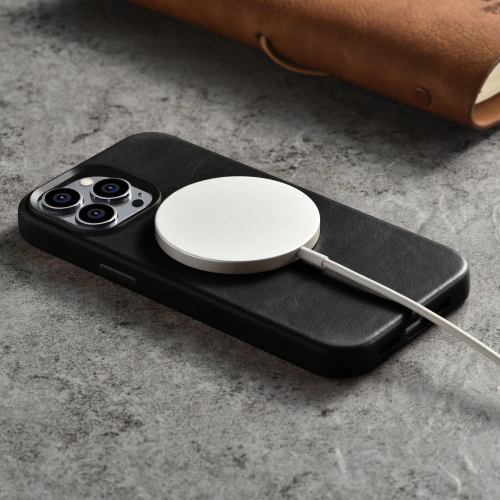 Kup Husă iCarer Oil Wax Premium Leather MagSafe Apple iPhone 14 Pro Max negru - ICR338 - {ean13} - Sklep Home Screen