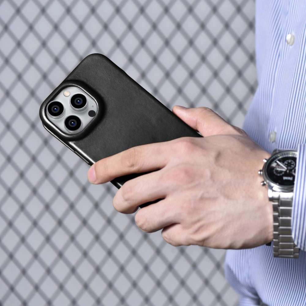 Etui iCarer CE Oil Wax Premium Leather Folio MagSafe Apple iPhone 14 Pro czarny