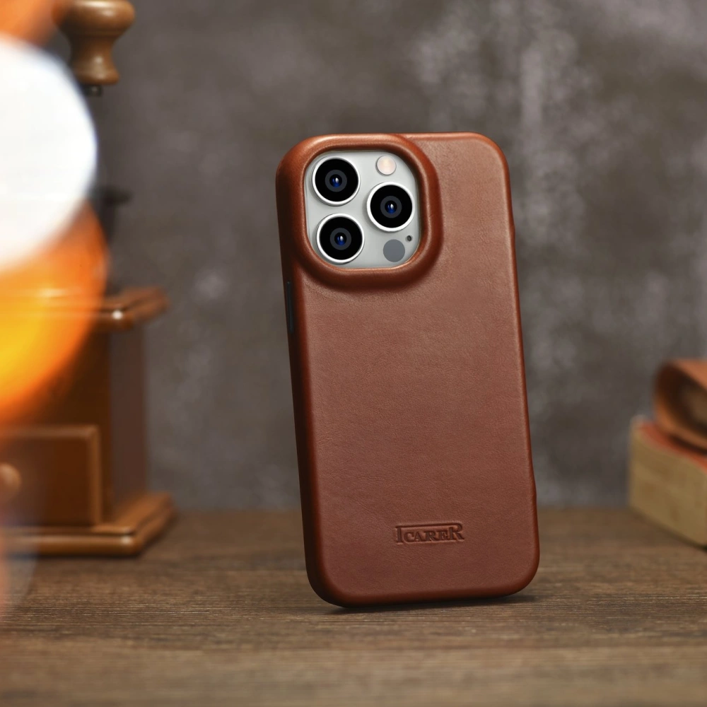 Etui iCarer CE Oil Wax Premium Leather Folio MagSafe Apple iPhone 14 Pro brązowy
