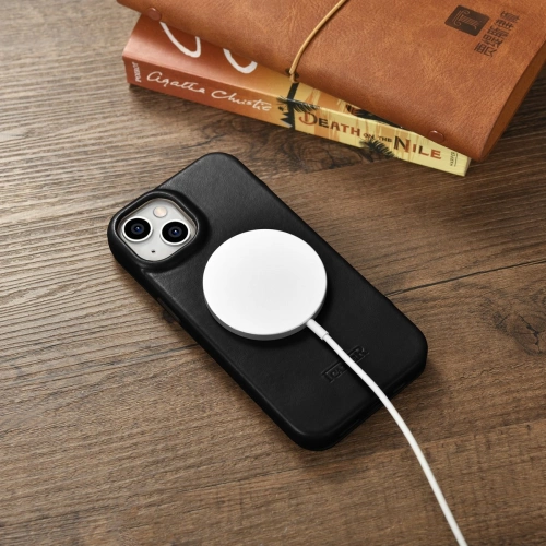 Kup Case iCarer CE Oil Wax Premium Leather Folio MagSafe Apple iPhone 14 Plus / 15 Plus schwarz - ICR389 - {ean13} - Sklep Home Screen