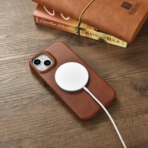 Kup Case iCarer CE Oil Wax Premium Leder Folio MagSafe Apple iPhone 14 Plus / 15 Plus braun - ICR390 - {ean13} - Sklep Home Screen