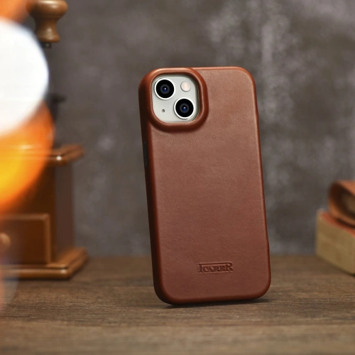 Kup Etui iCarer CE Oil Wax Premium Leather Folio MagSafe Apple iPhone 14 Plus / 15 Plus hnědá - ICR390 - {ean13} - Sklep Home Screen