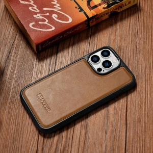 Kup Etui iCarer Leather Oil Wax MagSafe Apple iPhone 14 Pro jasně hnědá - ICR428 - {ean13} - Sklep Home Screen