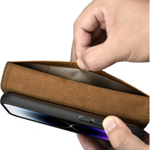 Kup Etui iCarer Oil Wax Wallet Anti-RFID 2in1 Apple iPhone 14 Pro světle hnědá - ICR444 - {ean13} - Sklep Home Screen