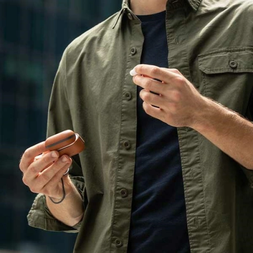 Kup Apple UNIQ Terra Tasche AirPods Pro 2 Echtes Leder schwarz/dallas schwarz - UNIQ868 - {ean13} - Sklep Home Screen