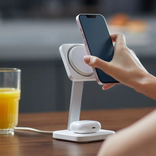 Kup Încărcător wireless ESR HaloLock 2in1 Cryoboost Magnetic MagSafe Wireless Charger Arctic White - ESR661 - {ean13} - Sklep Home Screen