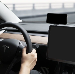 Kup Upevnění do auta s bezdrátovou nabíječkou Spigen Tesla OneTap Pro Wireless Screen Car Mount (Mag Fit) černé - SPN2843 - {ean13} - Sklep Home Screen