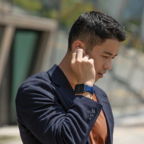 Kup UNIQ Linus Apple Watch 4/5/6/7/SE/8/9/Ultra 44/45/49mm Airosoft Silikon orange/volt orange - UNIQ898 - {ean13} - Sklep Home Screen