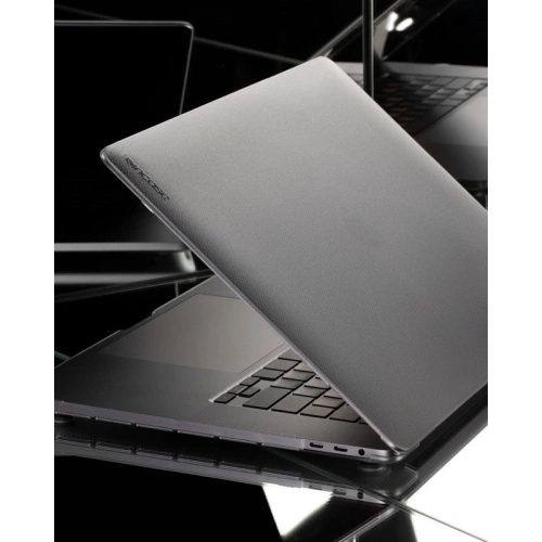 Kup [OUTLET] Etui Incase Hardshell Dots Apple MacBook Pro 16 2020 (czarna) - OT-518 - {ean13} - Sklep Home Screen