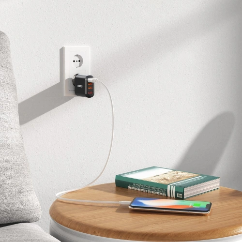 Kup Nabíječka Choetech Q5009-EU 3x USB-A 3,4A černá - CHT78 - {ean13} - Sklep Home Screen