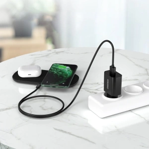 Kup Ładowarka sieciowa Choetech Q5003 QC3.0 18W 3A + kabel USB-A/USB-C 1m czarny - CHT96 - {ean13} - Sklep Home Screen